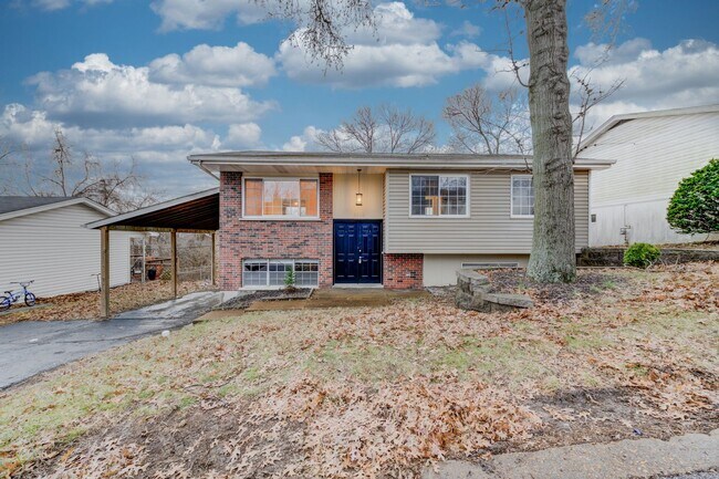 Photo - Updated, pet friendly 4 bedroom 1.5 bath in the Fox C-6 school district. Unit 2320