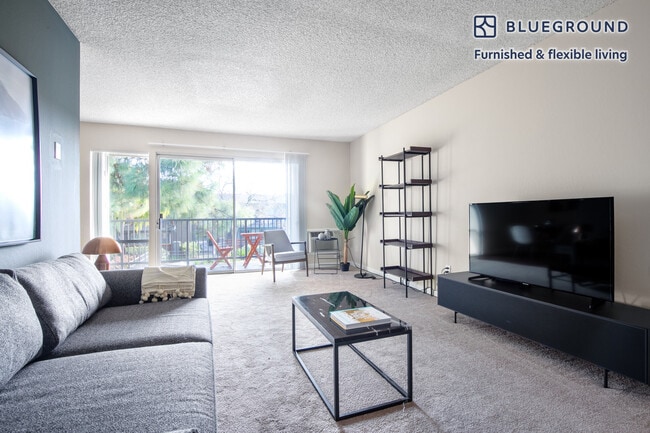 Photo - 877 Heatherstone Way Unidad FL2-ID295