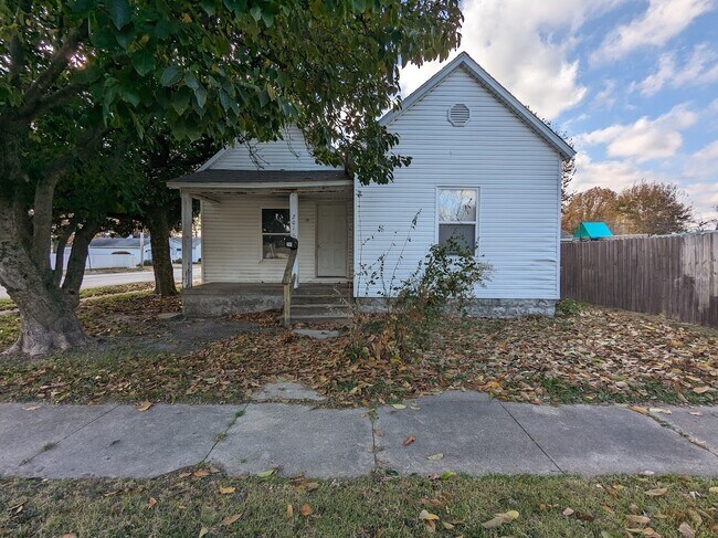 Photo - 201 N 10th St