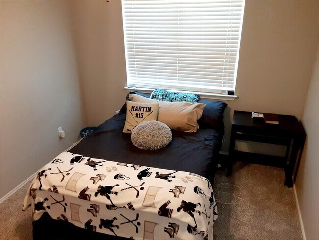 Photo - 317 McCarthur Dr