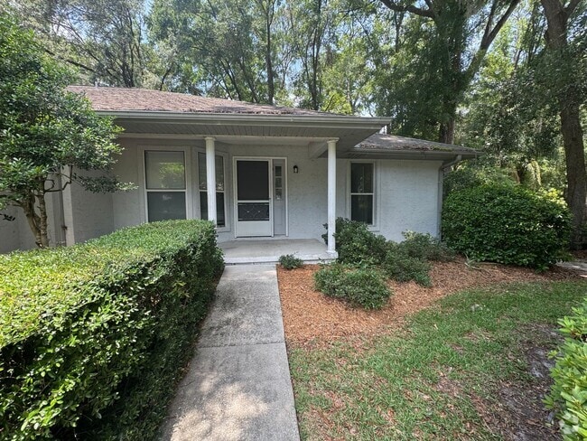 Building Photo - Charming 2BR/2BA Villa with 1-Car Garage i... Rental
