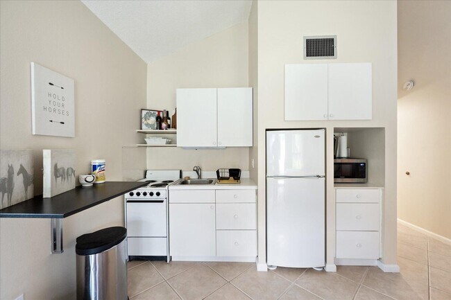 Photo - 11863 Wimbledon Cir Unit 539