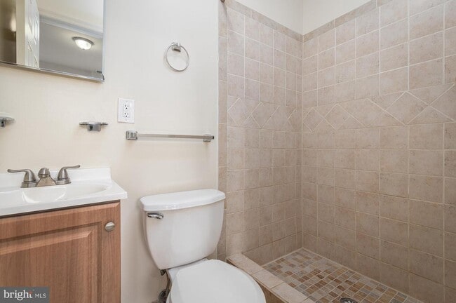 Photo - 1315 James St