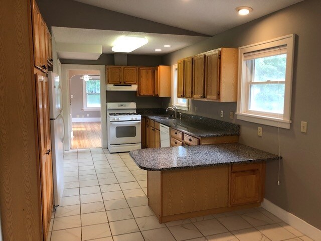 Photo - 121 Highland Dr