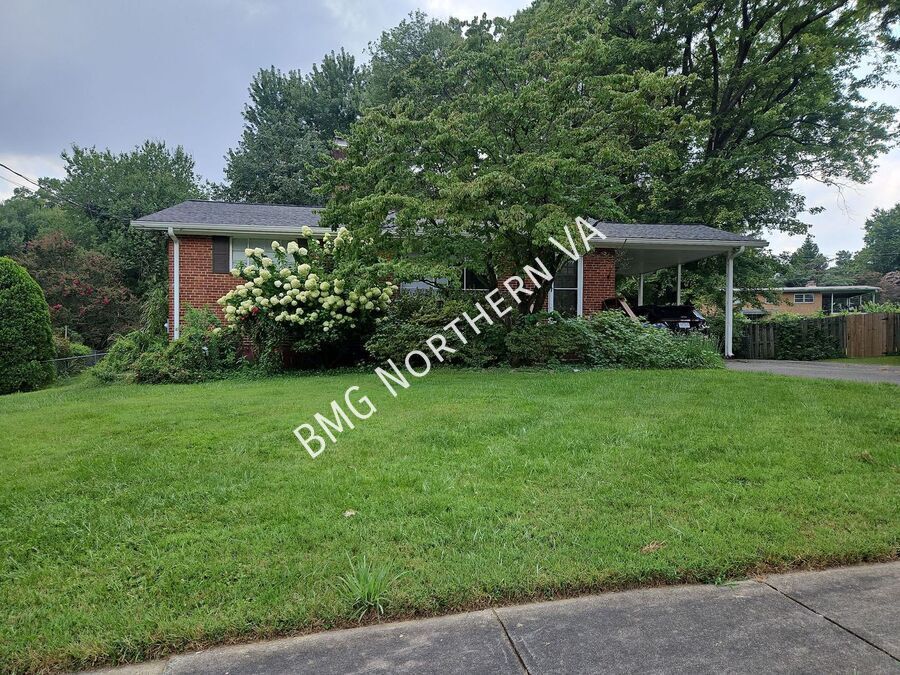 Photo - 10246 Dale Dr