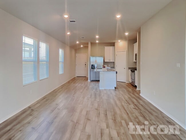 Photo - 5121 Sidesaddle Dr