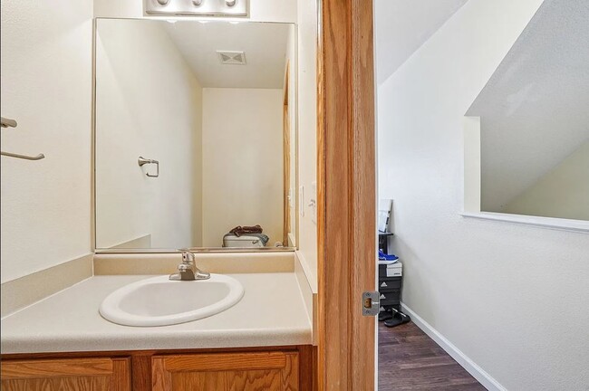 Main floor 1/2 Bathroom - 8302 Westown Pky