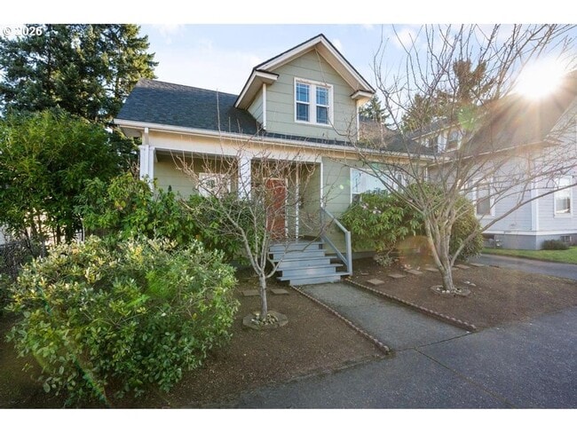 Photo - Classic Portland bungalow in Northeast Portland Available July 1st!