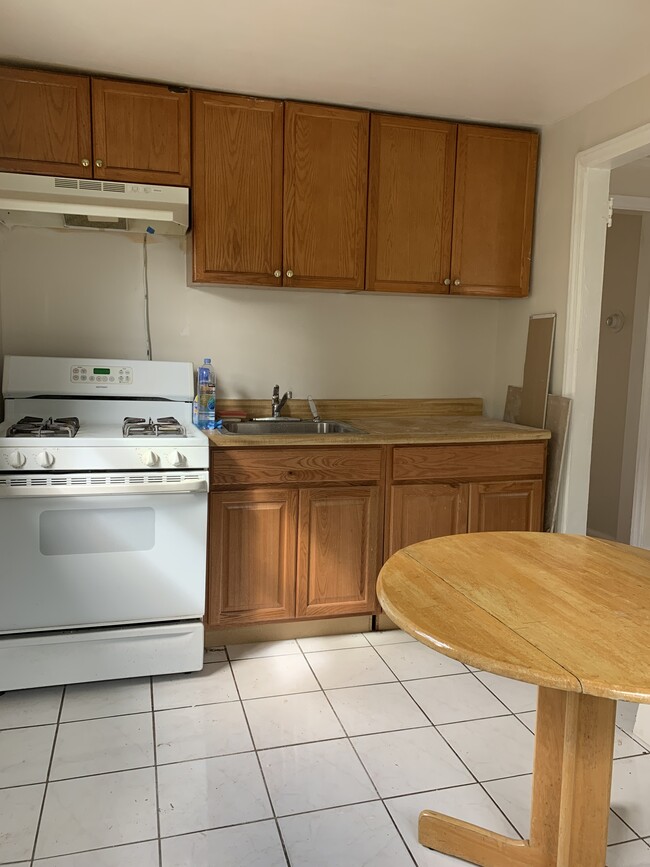 Eating in the kitchen - 15 Coolidge Ave Unit 1st floor