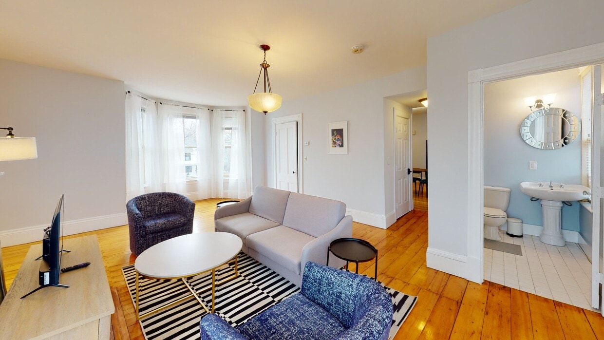 Photo - Private bedroom in 5 bed/2.5 bath Home