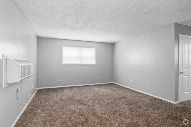 B1 - 2BD, 1BA - 825SF - Living Room