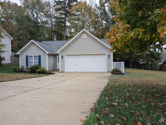 Building Photo - Beautiful ranch Style home located in the ...