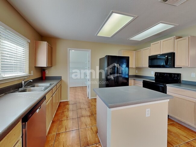 Photo - 10832 Otter Pass