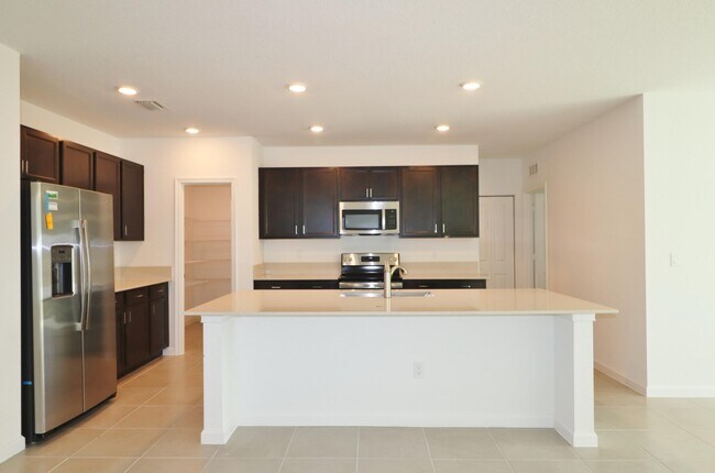 Photo - 721 Worlington Ln