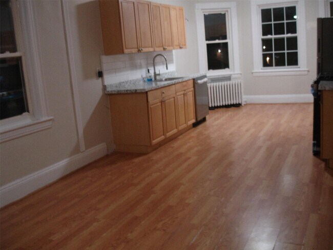 Photo - 25 Milford Pl Apartment