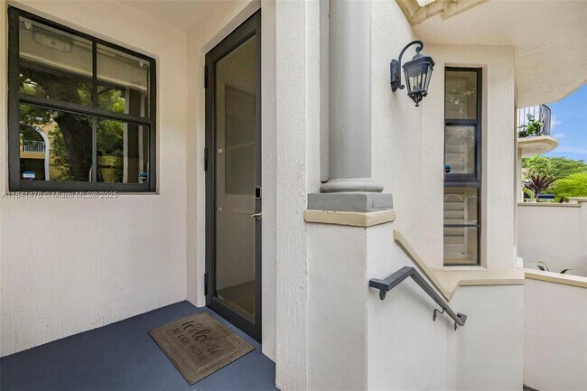 1650 Galiano St Unit TH5