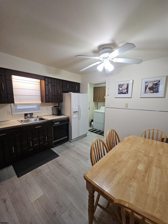 Photo - 6901 Ventnor Ave