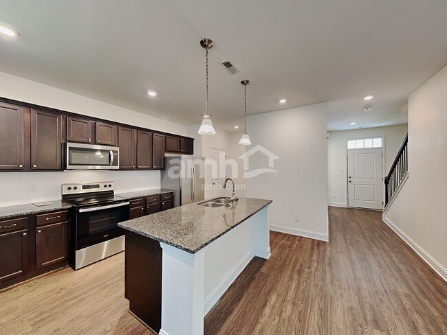 Photo - 194 Pullen Dr