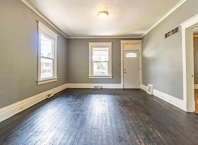 Photo - 913 W McClure Ave