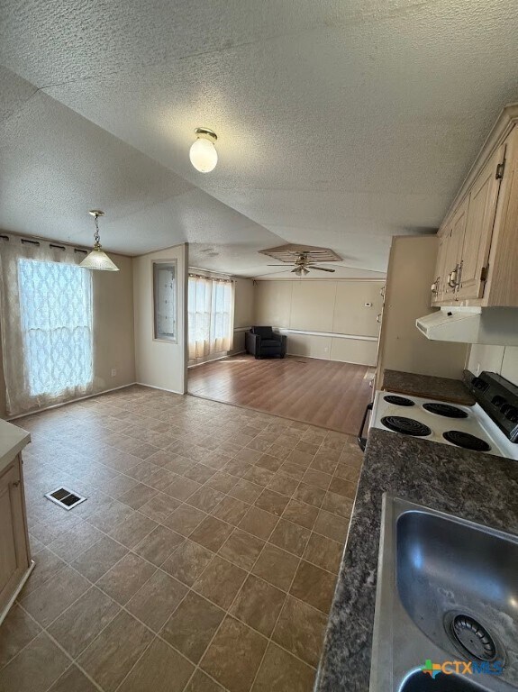 Photo - 1215 Cypress Dr