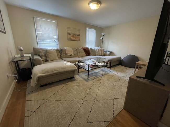 Photo - 266 Gold St Unit 03