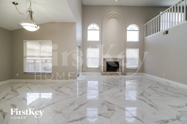 Photo - 518 Whittingham Pl