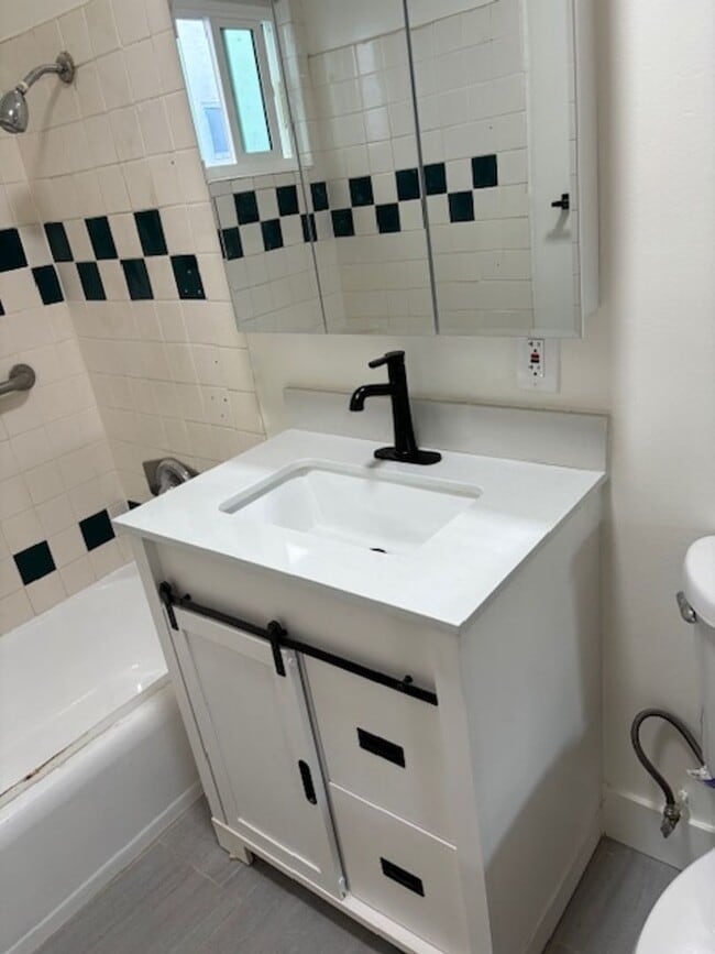 Photo - Renovated Studio Apartment for Lease in Va... Unit 217