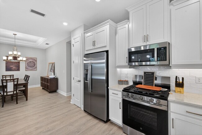 Photo - 15641 Gavello St