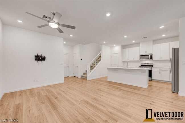 Photo - 2725 Luzzi Walk