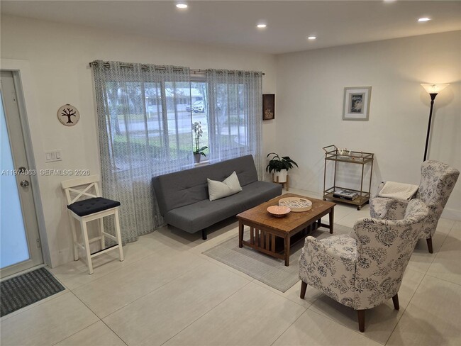 Building Photo - 11720 SW 81st Rd Unit 11720