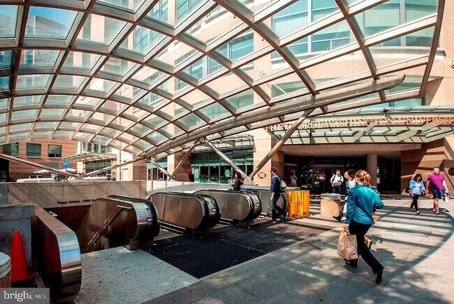 Photo - 2555 Pennsylvania Ave NW Unit 416