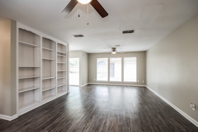 Photo - 7206 Foxmar Ln