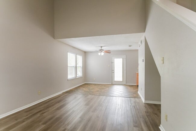 Photo - 2150 Summer Breeze Way