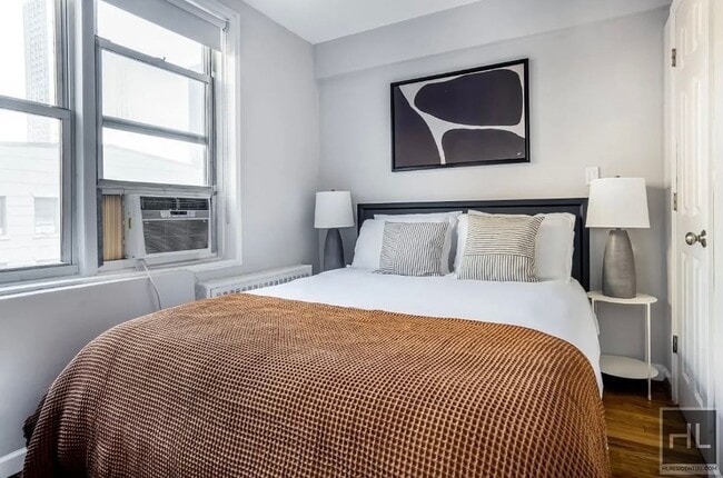 Photo - East 58th Street Unit 4D