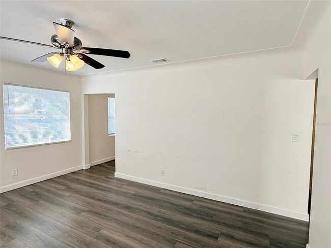 Photo - 1543 43rd St S