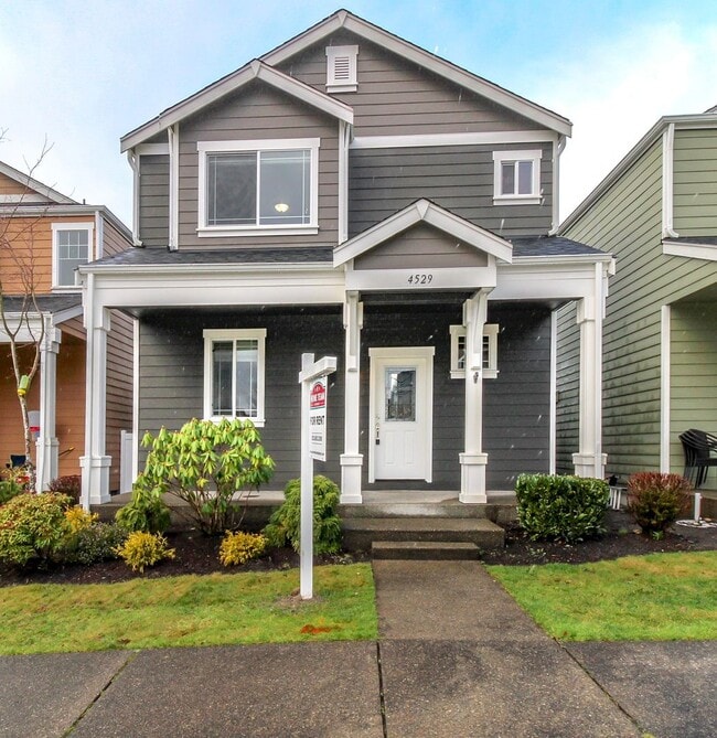 Building Photo - Beautiful Lacey Home with new paint and carpet in Popular Edgewater Community