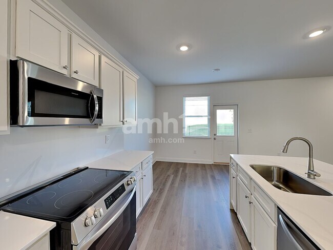 Photo - 56 Pointe Dr