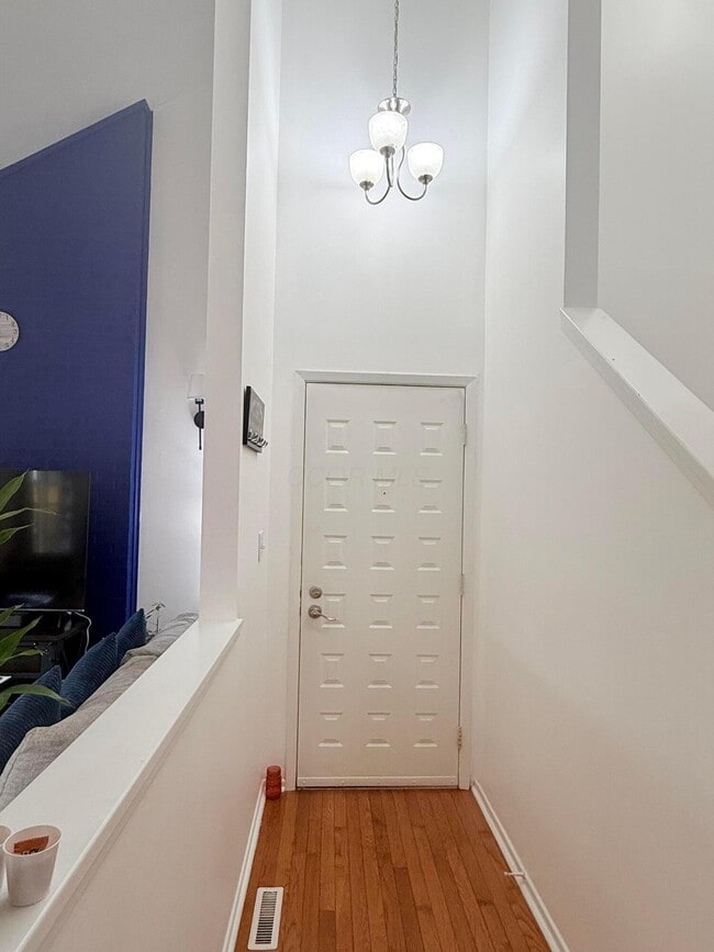 Photo - 115 Corbins Mill Dr