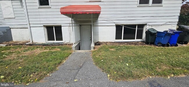 Building Photo - 10879 Clarksville Pike