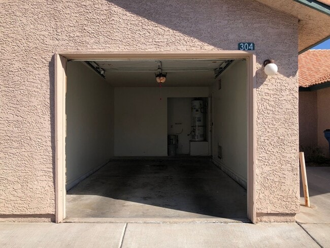 Photo - 304 Crosswind Way