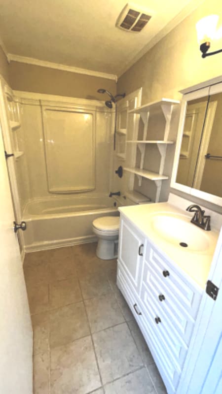 Photo - 7103 Lydgate Dr