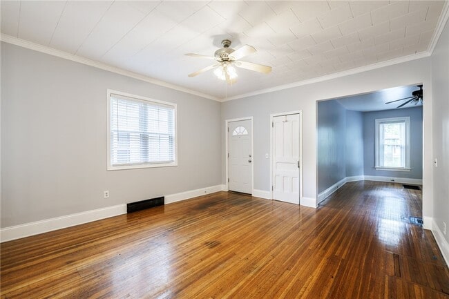 Photo - 222 Gregory St