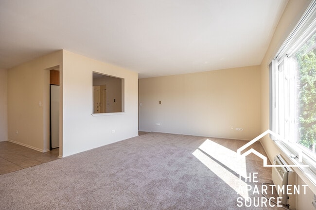 Building Photo - 112 N Kenilworth Ave Unit 2F