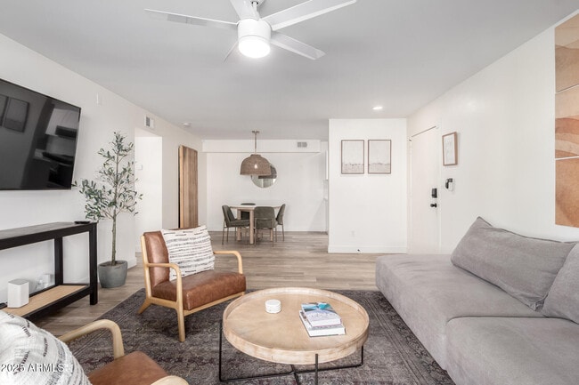 Photo - 6480 N 82nd St