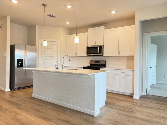 Photo - 3226 Memorial Way