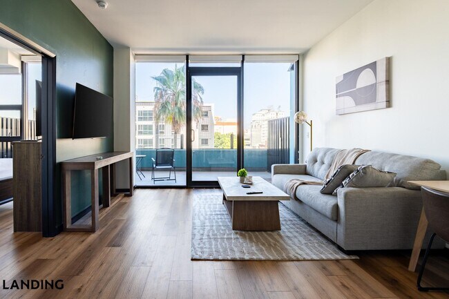 660S S Coronado St Unit 506