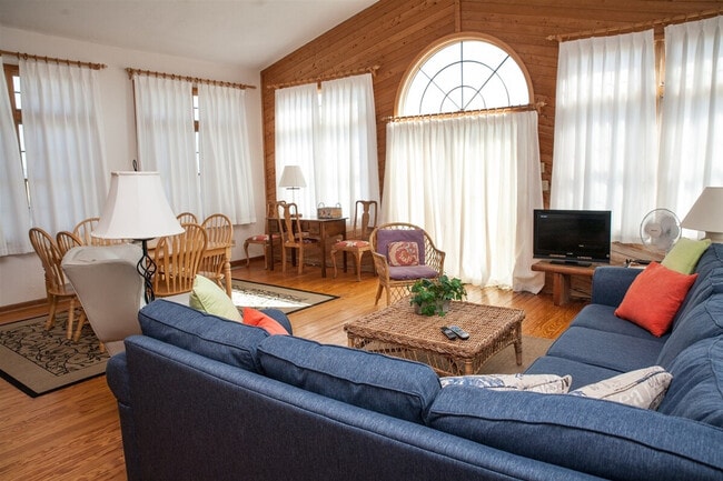 Photo - 40393 N Beachcomber Dr Unidad ID1255929P