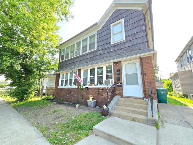 319/321/323 S West St - 319/321/323 S West St Apartamento Unidad 321 (back )