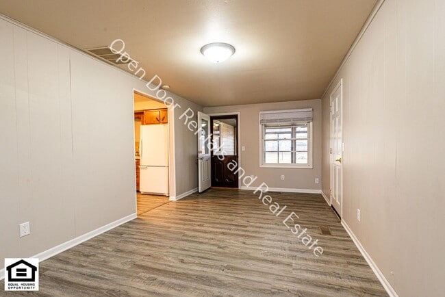 Photo - 6305 Salge Dr