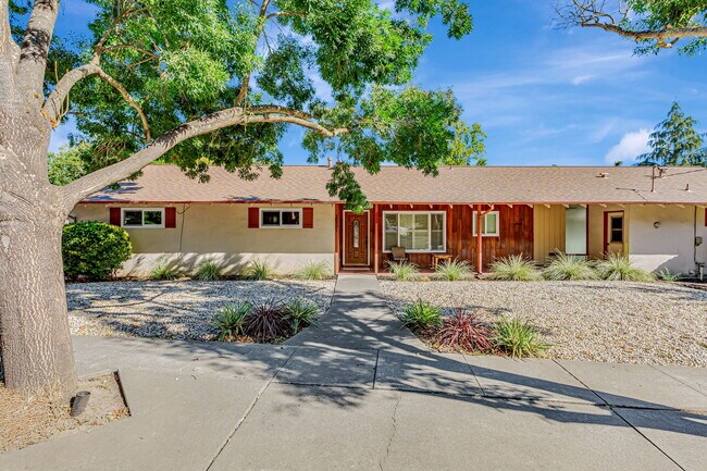 Photo - 2501 Linda Vista Avenue Unidad 2501 Linda Vista Avenue